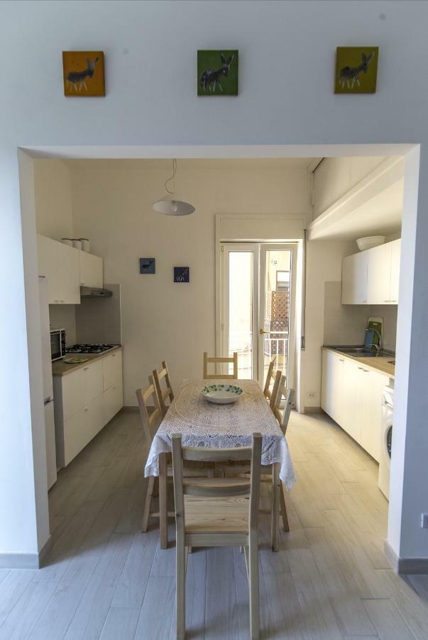 Via Crispi - Dimora Di Mare Apartment ปอร์โต เอมเปโดเกล ภายนอก รูปภาพ