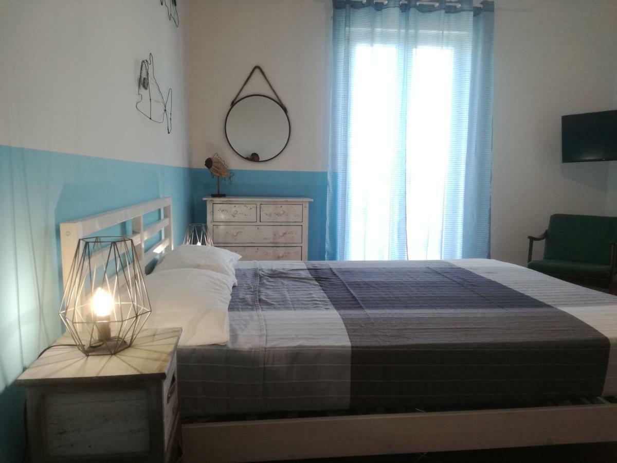 Via Crispi - Dimora Di Mare Apartment ปอร์โต เอมเปโดเกล ภายนอก รูปภาพ