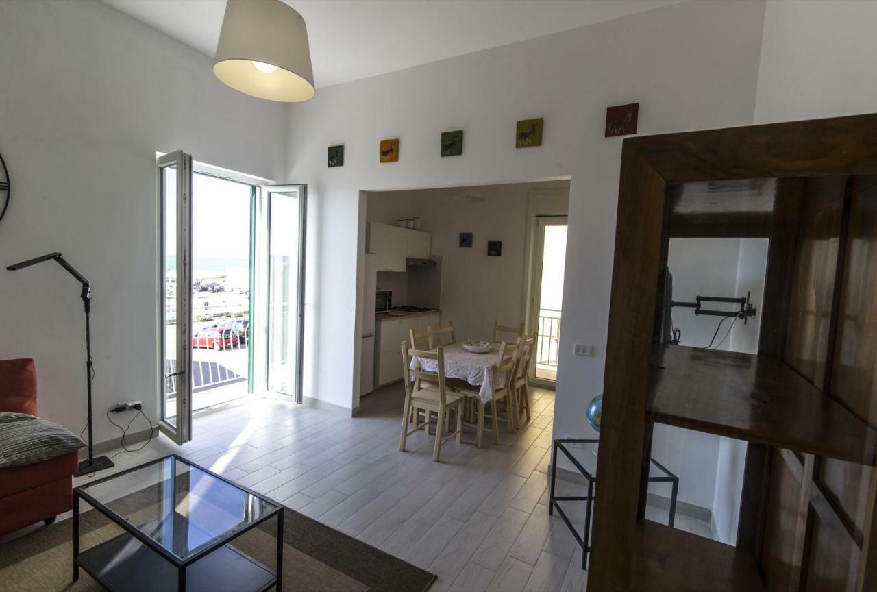 Via Crispi - Dimora Di Mare Apartment ปอร์โต เอมเปโดเกล ภายนอก รูปภาพ